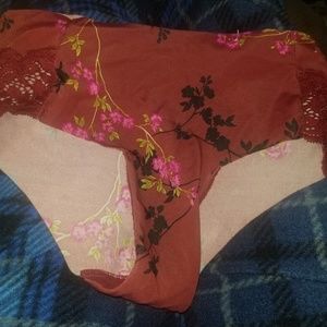 Burgendy Floral no seam underwear.